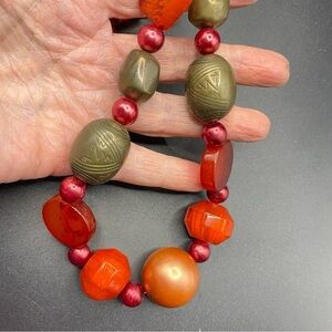 Burgundy Green Retro Chunky Acrylic Necklace